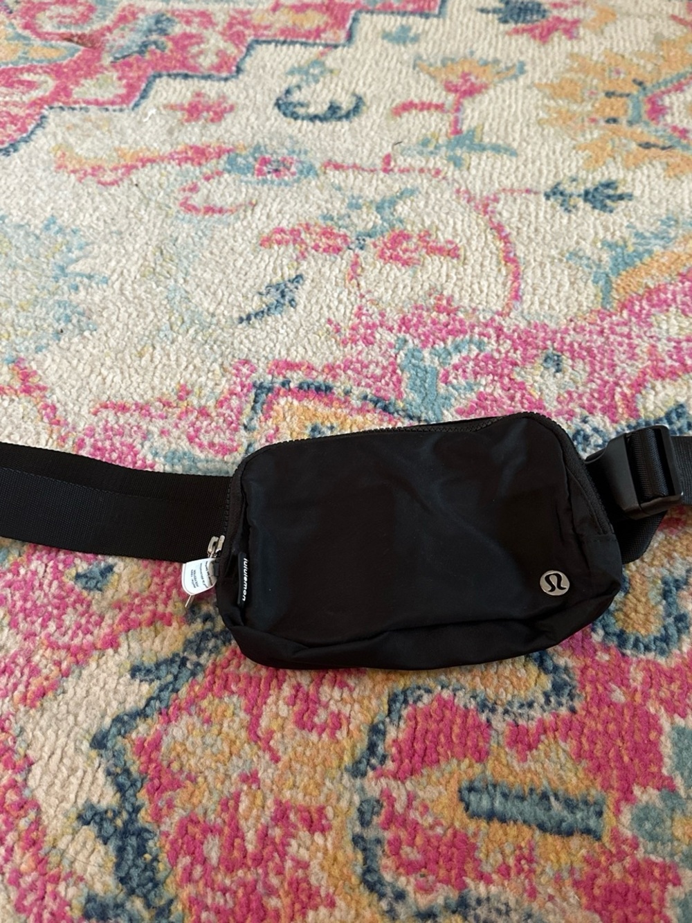lululemon athletica Black Men's Belt Bag